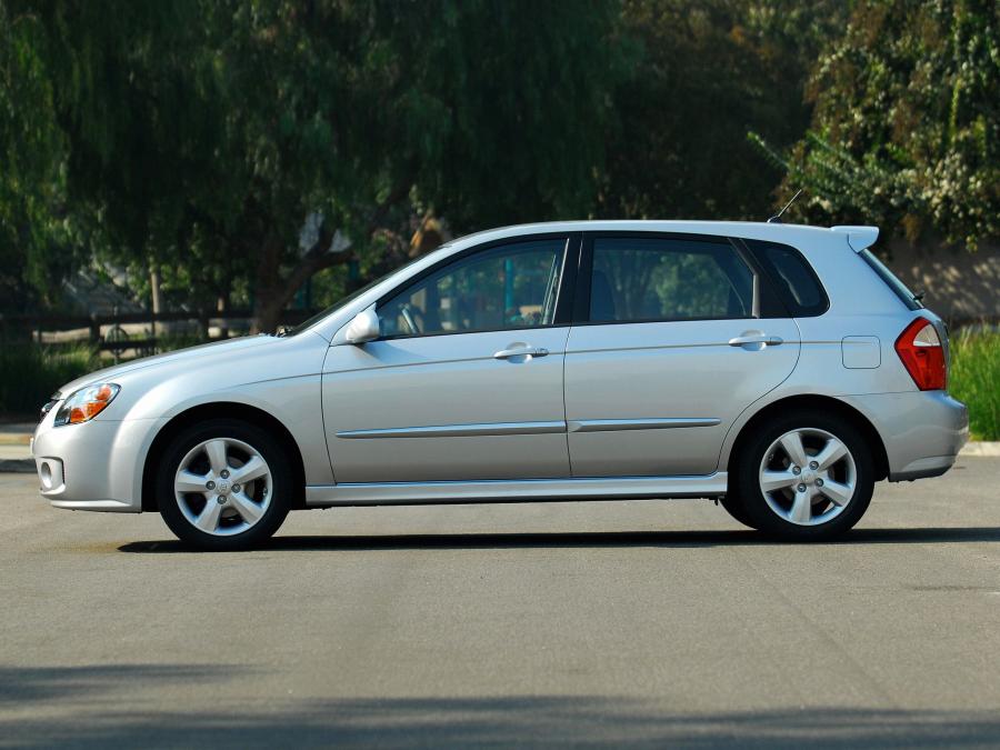  Kia Spectra5 2004 года  (фото 23 из 23)
